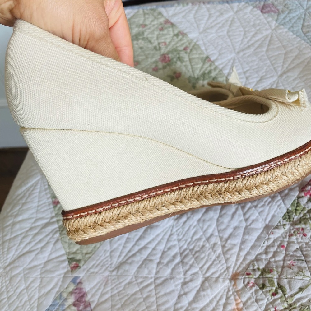 Shoes - Picture 3 of 8